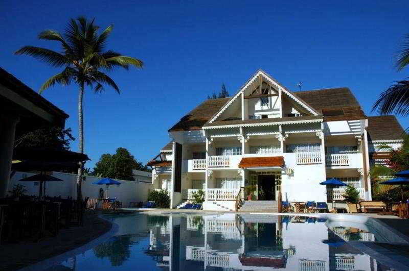 Le Nautile Beachfront Saint-Gilles Les Bains Exterior photo